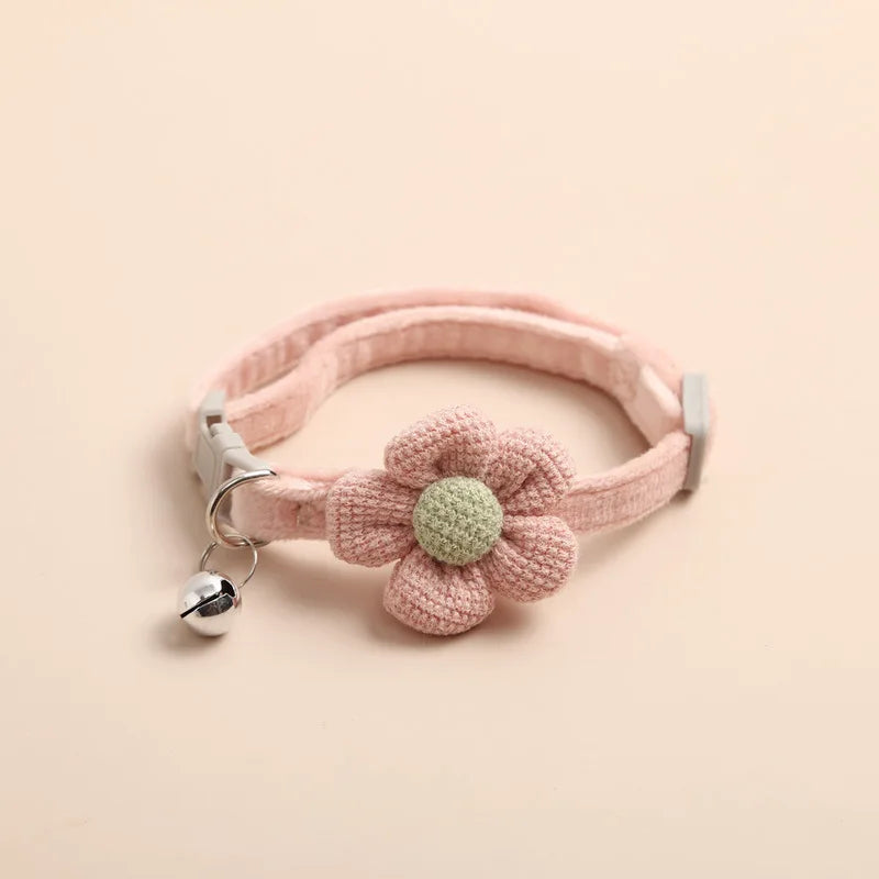 Cute Flower Pet Collar with Bell | Adjustable Breakaway Collar for Cats, Kittens & Small Dogs