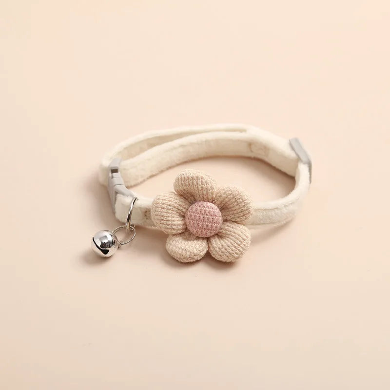 Cute Flower Pet Collar with Bell | Adjustable Breakaway Collar for Cats, Kittens & Small Dogs