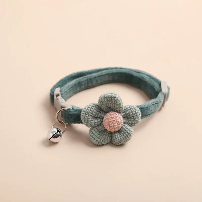 Cute Flower Pet Collar with Bell | Adjustable Breakaway Collar for Cats, Kittens & Small Dogs