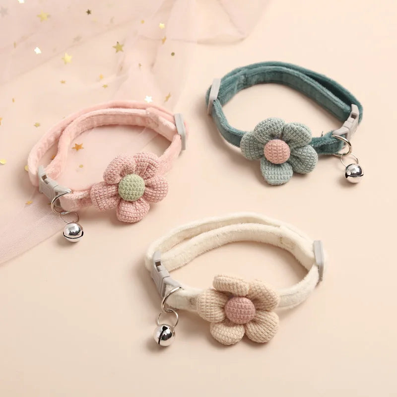 Cute Flower Pet Collar with Bell | Adjustable Breakaway Collar for Cats, Kittens & Small Dogs