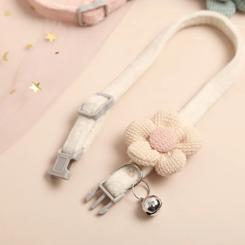Cute Flower Pet Collar with Bell | Adjustable Breakaway Collar for Cats, Kittens & Small Dogs